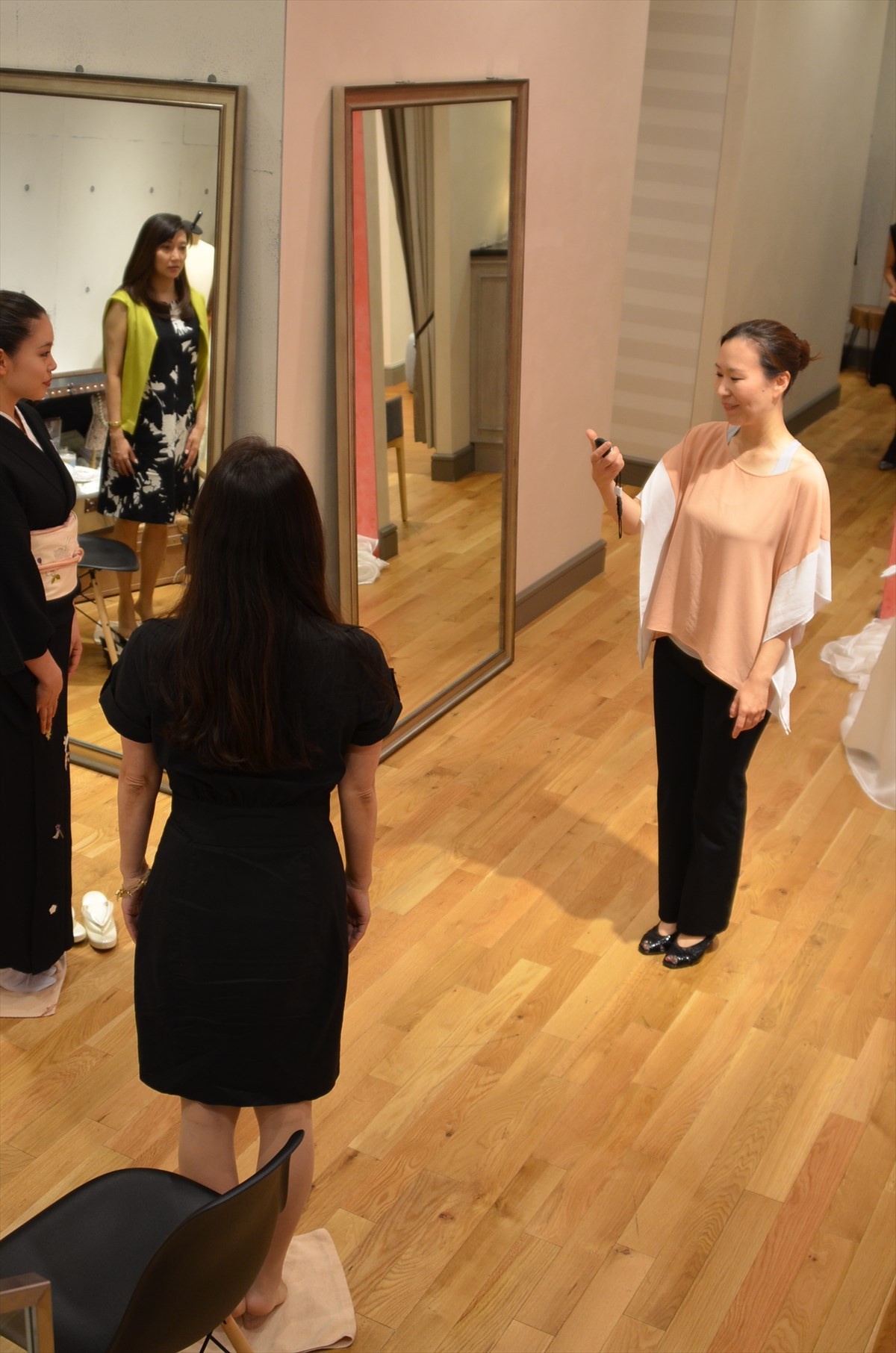 モデル・朝倉匠子、着物の魅力を力説！気軽に着付を学べる「絶世のBeauty講座」開催