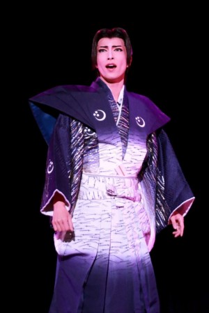 早霧せいな、雪組公演『星逢一夜』『La Esmeralda』制作発表会にて