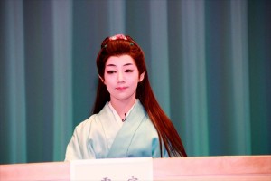 咲妃みゆ 、雪組公演『星逢一夜』『La Esmeralda』制作発表会にて