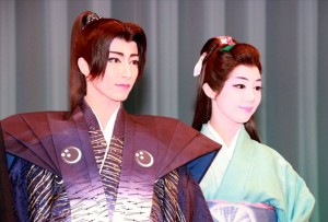 雪組公演『星逢一夜』『La Esmeralda』制作発表会の様子