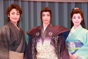 雪組公演『星逢一夜』『La Esmeralda』制作発表会の様子