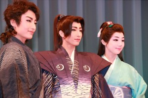 雪組公演『星逢一夜』『La Esmeralda』制作発表会の様子