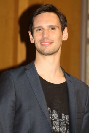 『GOTHAM／ゴッサム』緊急来日記者会に登場したコリー・マイケル・スミス