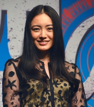 『天空の蜂』完成披露報告会に出席した仲間由紀恵