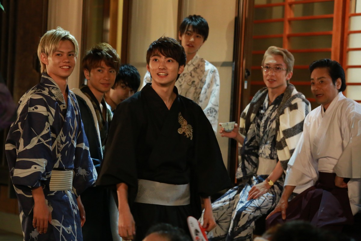 「超特急」長編映画初主演、男子チアリーディングに挑戦！ 撮影初日に激怒される!?