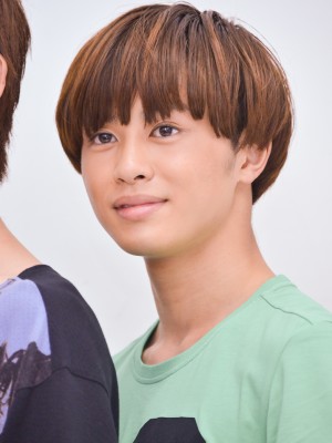 『サイドライン』メディア取材に応じた「超特急」