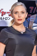 『アベンジャーズ エイジ・オブ・ウルトロン』来日ジャパンプレミアに登場したエリザベス・オルセン