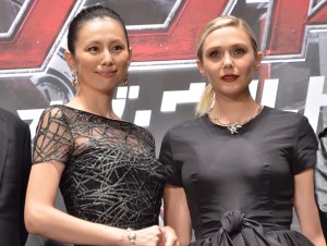 『アベンジャーズ エイジ・オブ・ウルトロン』来日ジャパンプレミアに登場した米倉涼子、エリザベス・オルセン