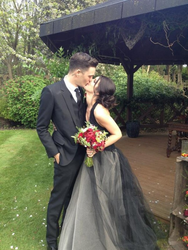 シェネイ・グライムス＆ジョシュ・ビーチ　Shenae Grimes＆Josh Beech