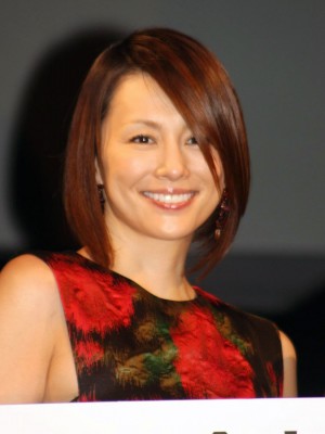 『アベンジャーズ／エイジ・オブ・ウルトロン』日本語版完成披露試写会に登場した米倉涼子