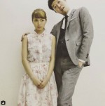 小籔千豊、二階堂ふみの肩を抱きドヤ顔　「ポピんなさいね」謝罪の新ギャグ誕生