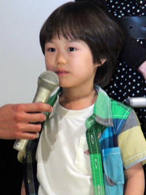 横山歩、TBS系連続ドラマ『37.5℃の涙』舞台挨拶にて