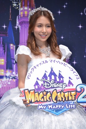 『ディズニー マジックキャッスル マイ・ハッピー・ライフ2』新商品発表会に登場したMay J.