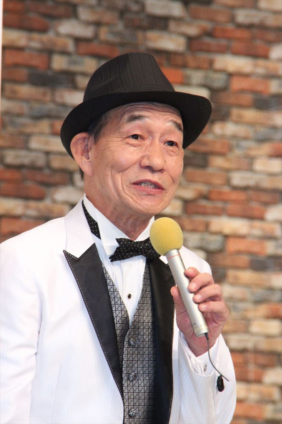 石田純一、「現在は更生中です」過去の私生活つっこまれ恐縮