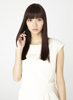 『恋仲』に出演する、新川優愛