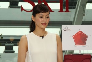 「この夏SK‐IIと 『運命よりも、きれいになろう。』 “美肌チェンジ” 披露イベント」に出席した綾瀬はるか