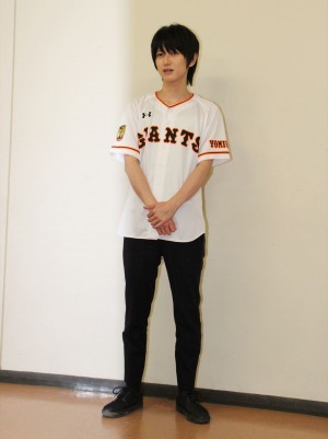「巨人対ヤクルト戦」始球式に登場した本郷奏多