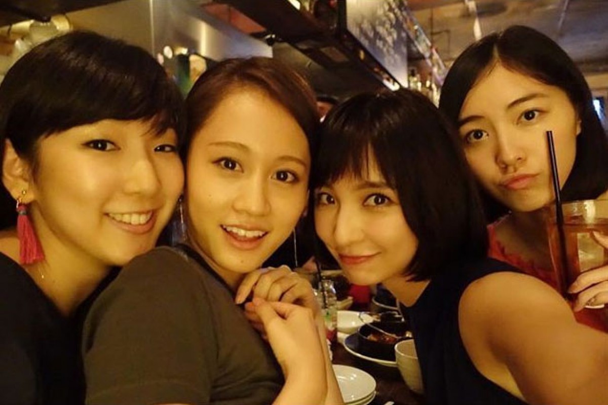 篠田麻里子、前田敦子＆松井珠理奈らと七夕デート　“まりあつ”ショットにファン興奮