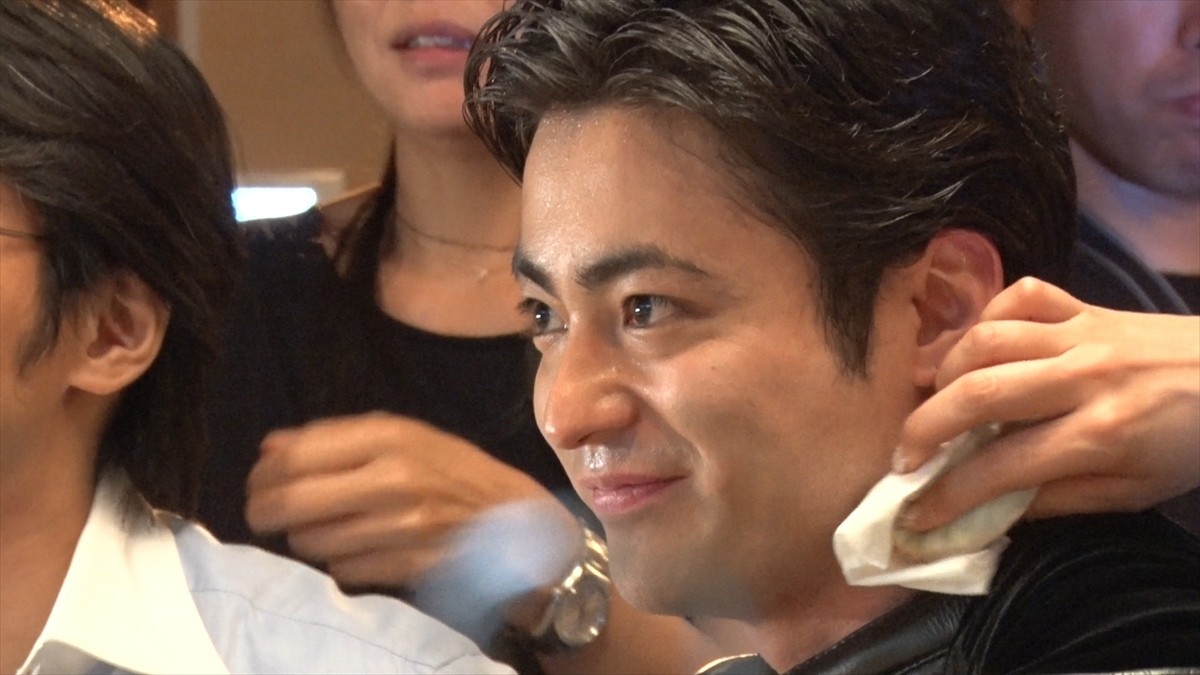 山田孝之“没頭マン”に変身 『バットマン：アーカム・ナイト』CM出演も仕事せず!?