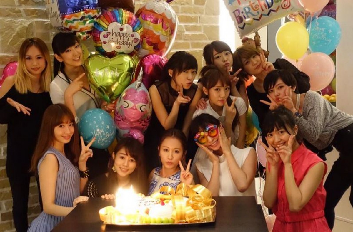 前田敦子、「大好きな女の子達」から誕生日をお祝いしてもらう