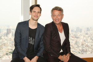 『GOTHAM／ゴッサム』に出演のコリー・マイケル・スミスとショーン・パートウィー