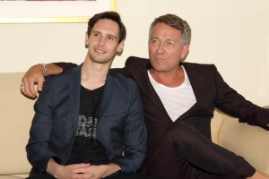『GOTHAM／ゴッサム』に出演のコリー・マイケル・スミスとショーン・パートウィー
