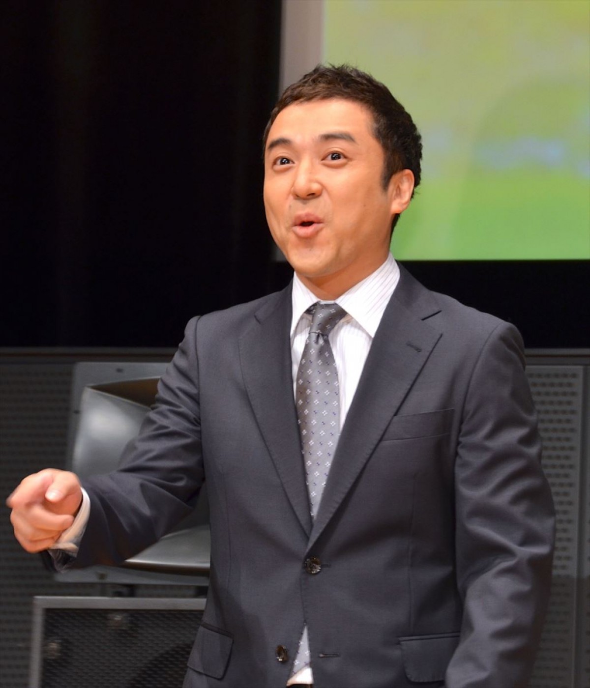 唐沢寿明、舞台ではしゃぐムロツヨシに喝！「ビシッとやれって言ったでしょ」