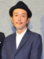 リリー・フランキー、『洞窟おじさん』会見にて