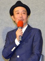 リリー・フランキー、『洞窟おじさん』会見にて