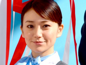 久々の制服姿に「居心地がいい」と話す、大島優子