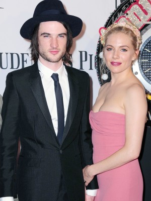 シエナ・ミラー＆トム・スターリッジ