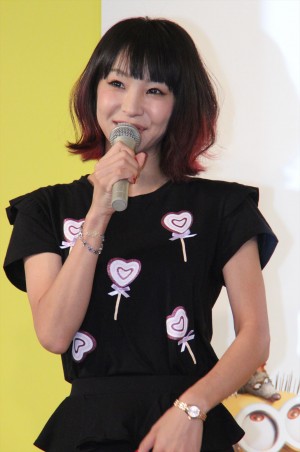 『ミニオンズ』吹替え版完成報告会見に登場したLiSA