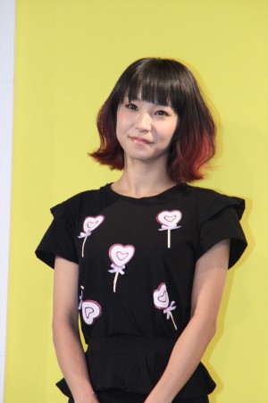 『ミニオンズ』吹替え版完成報告会見に登場したLiSA