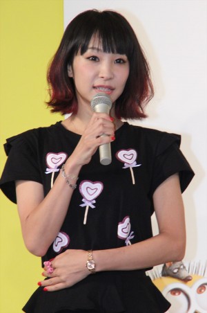 『ミニオンズ』吹替え版完成報告会見に登場したLiSA