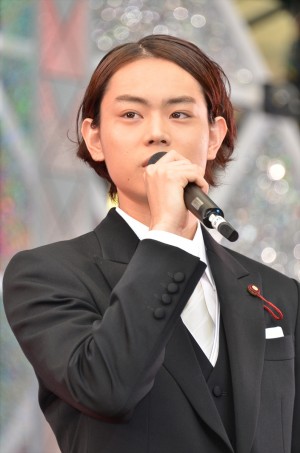 菅田将暉、『民王』組閣発表イベントに登場　