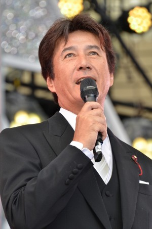 草刈正雄、『民王』組閣発表イベントに登場　