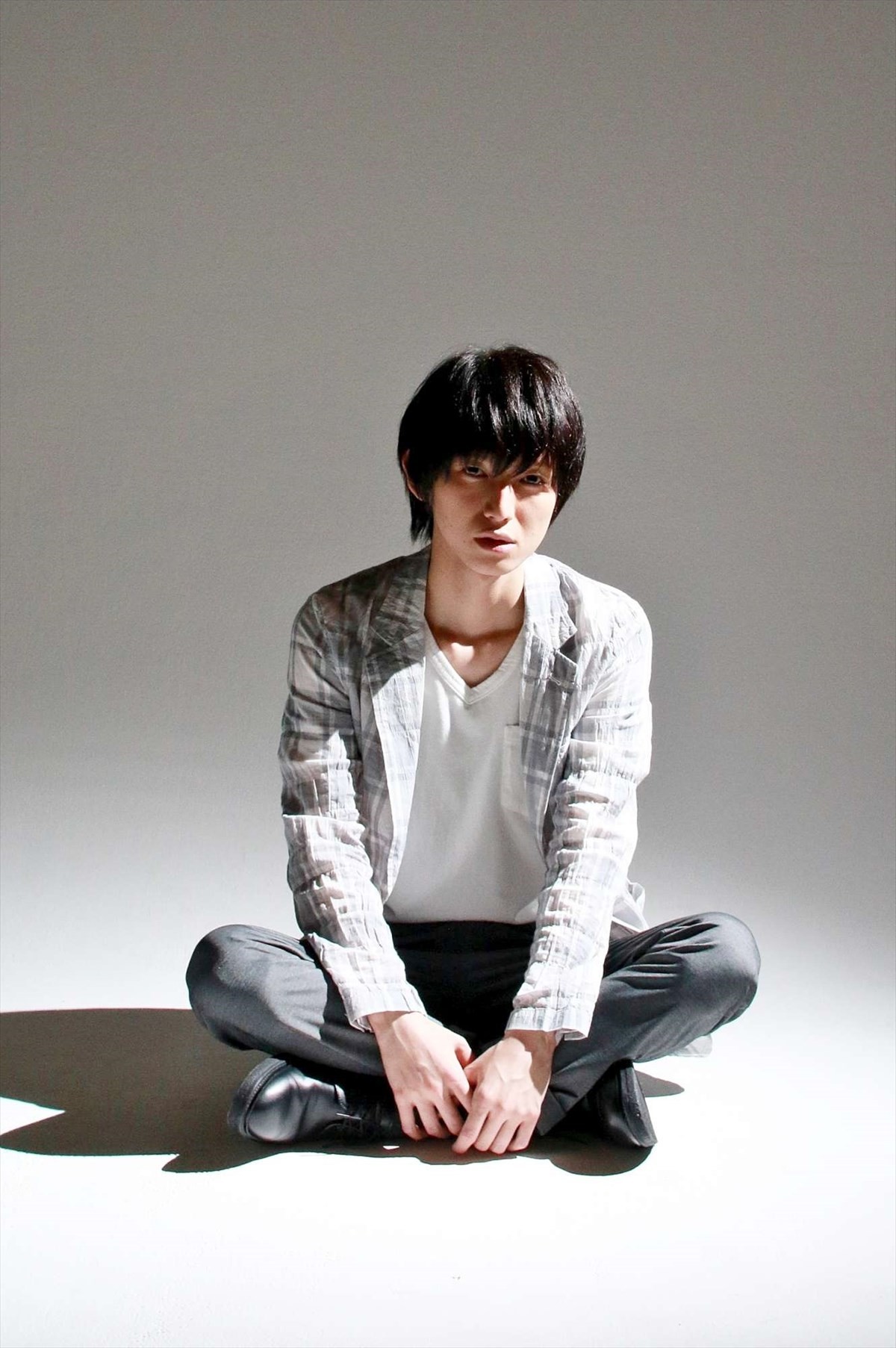 本郷奏多、ファン目線で語る実写版『進撃の巨人』 魅力のひとつは“リアル”
