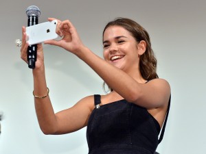 『ティーン・ビーチ 2』マイア・ミッチェル来日イベントの様子