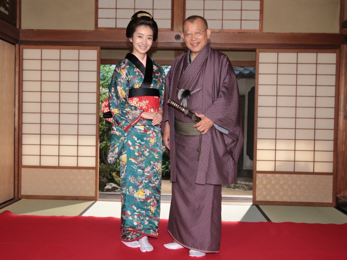 鶴瓶、『あさが来た』出演！ヒロイン波瑠にエール「ザ・スターになっていく第一歩」