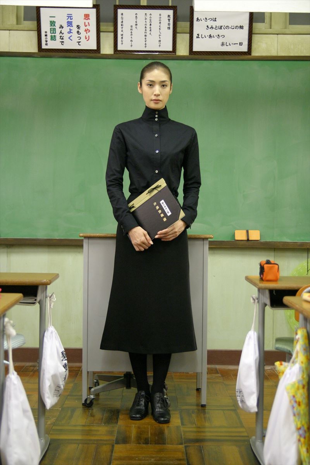 天海祐希、『女王の教室』遊川和彦と新ドラマで再タッグ！8年ぶり日テレで主演