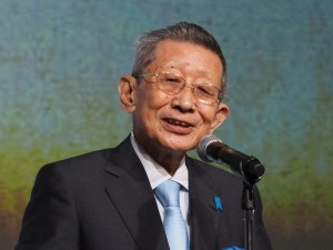 「ドラゴンクエスト新作発表会」に出席したすぎやまこういち