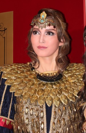 『王家に捧ぐ歌』囲み取材に応じた朝夏まなと