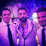 デヴィッド・ベッカム＆ブラピ、友人の結婚式で豪華イケメン3ショットが話題に