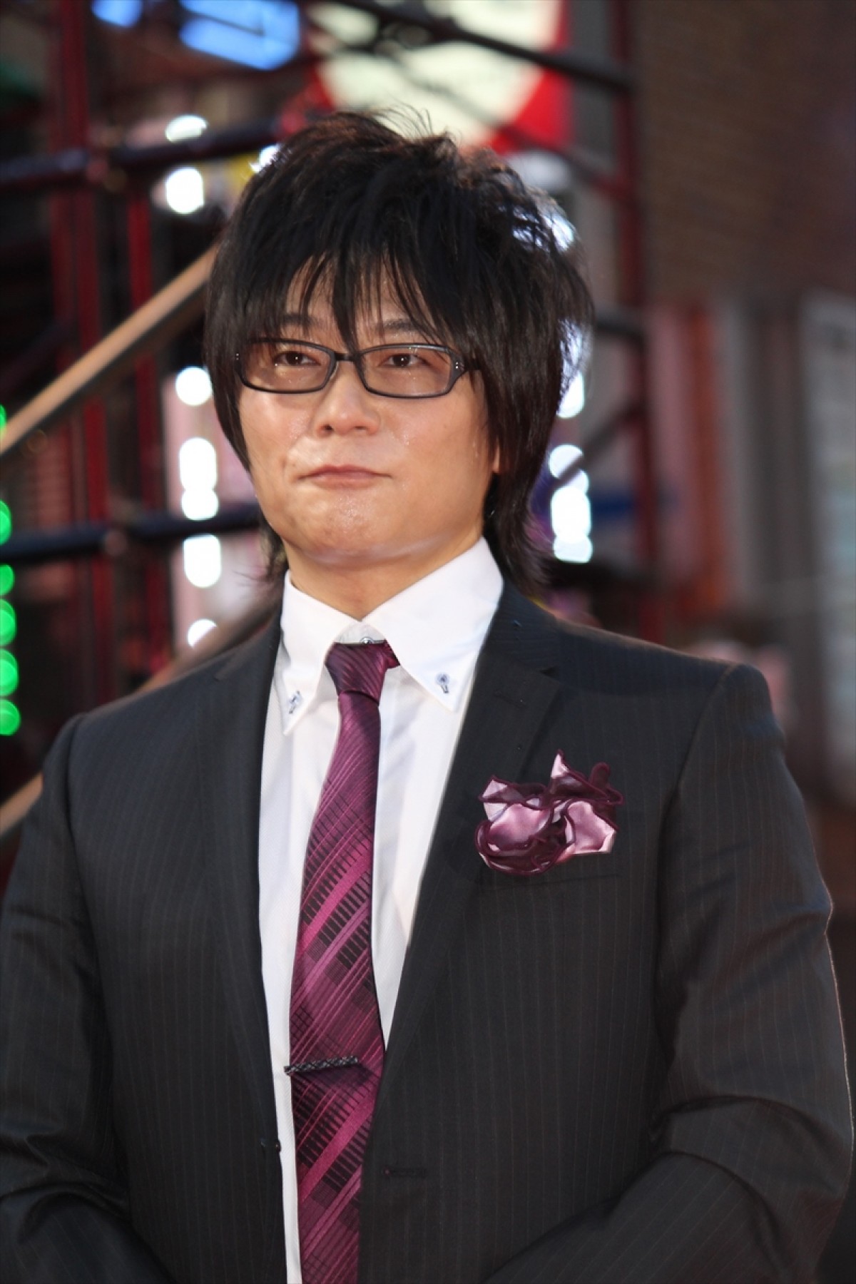 トム・クルーズ、ギタリストMIYAVIの生演奏に興奮「僕もギターの練習してるよ」