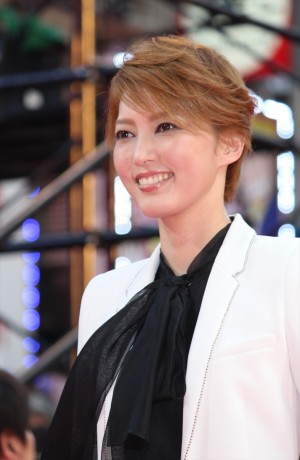 『ミッション：インポッシブル／ローグ・ネイション』ジャパンプレミアに登場した朝夏まなと