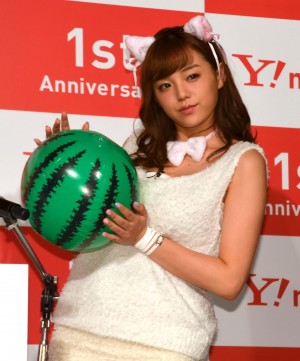 篠崎愛、ふてニャン写真集発売イベントにて