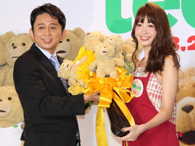 『テッド2』日本語吹き替え公開アフレコイベントに出席した有吉弘行、小嶋陽菜（AKB48）