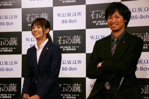 『連続ドラマW 石の繭』制作発表記者会見の様子