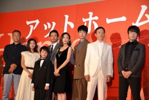 『at Home アットホーム』プレミア試写会に登場したキャスト＆蝶野監督