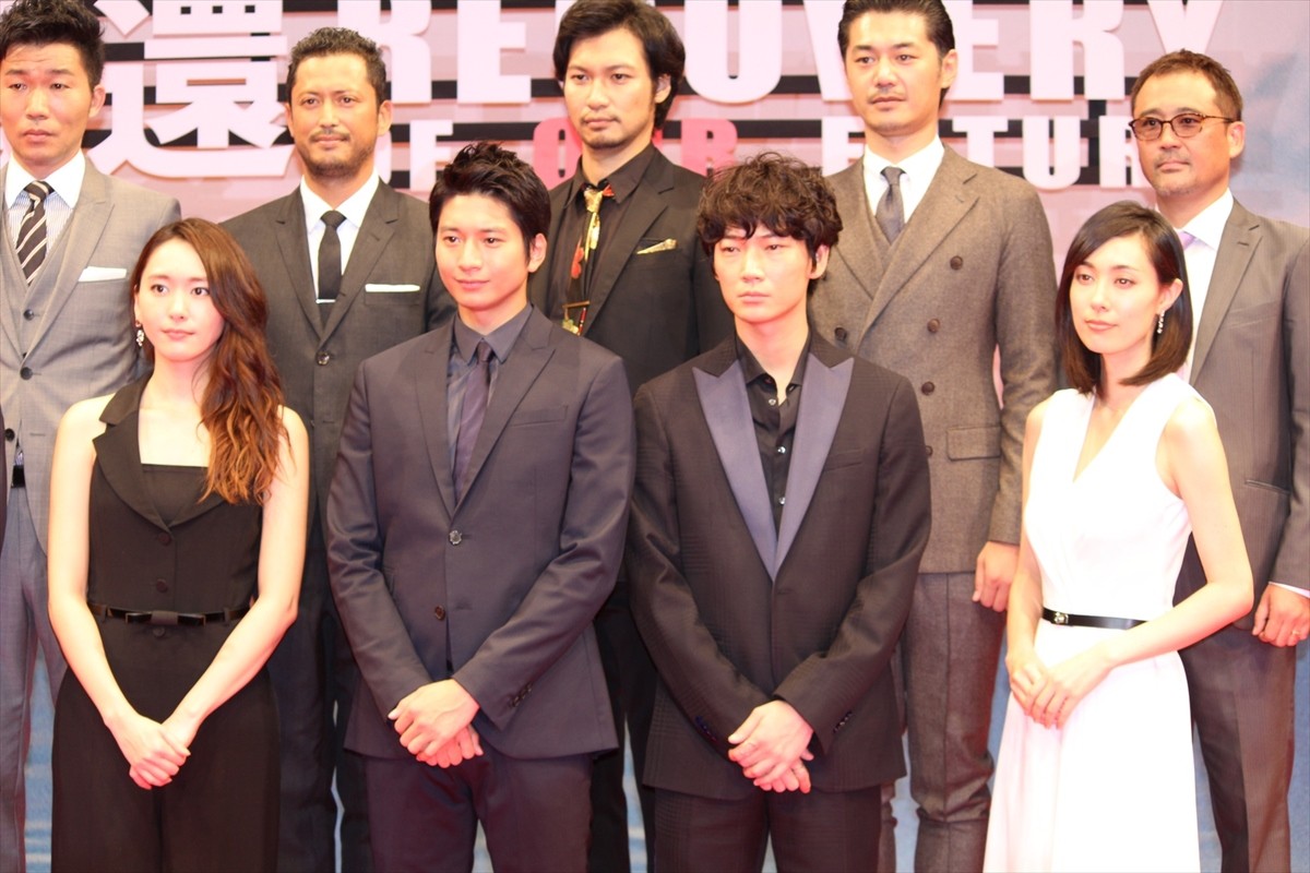 綾野剛、向井理とより深い関係性に「長い付き合いになりそう」
